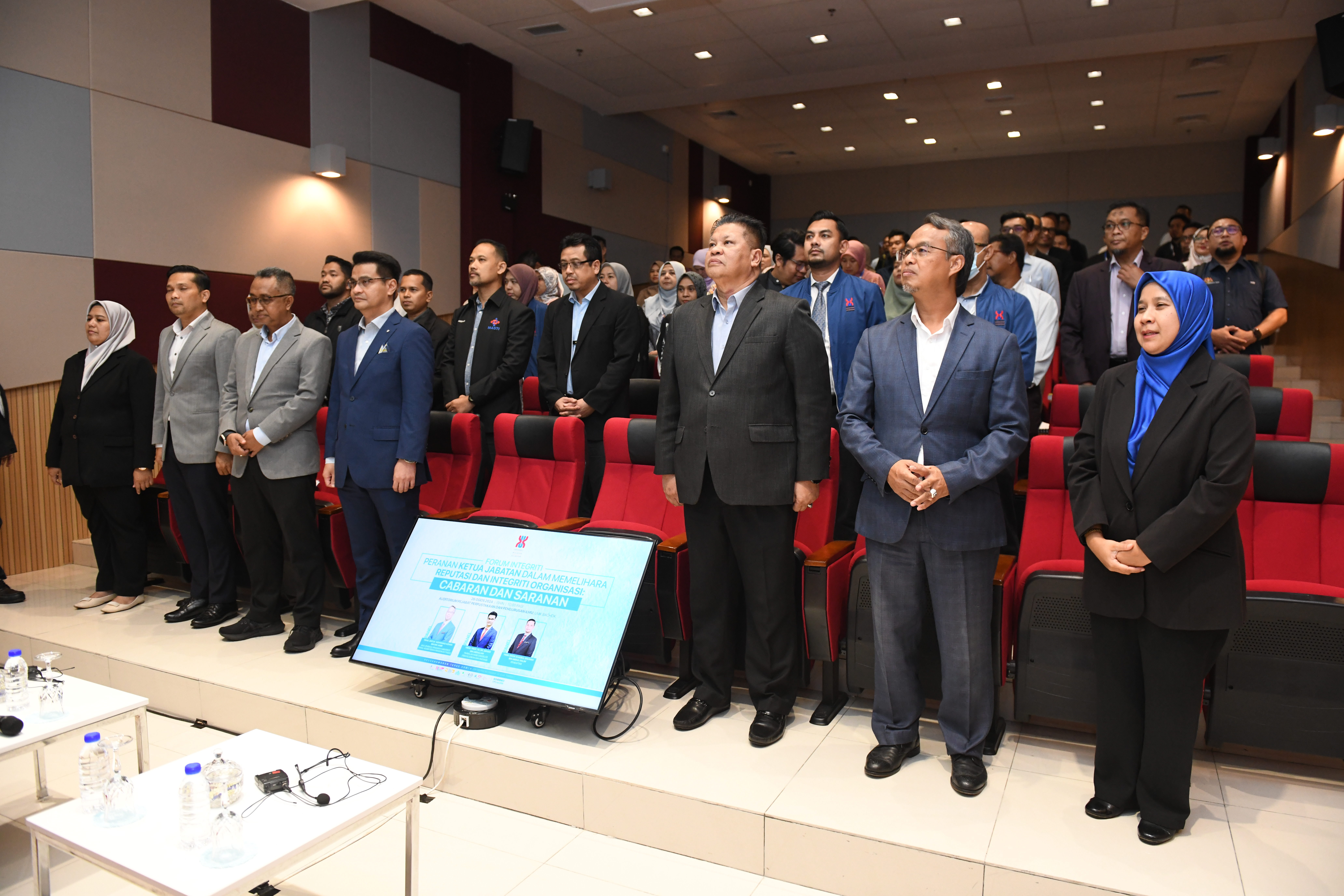 FORUM INTEGRITI: PERANAN KETUA JABATAN DALAM MEMELIHARA REPUTASI DAN INTEGRITI ORGANISASI: CABARAN DAN SARANAN